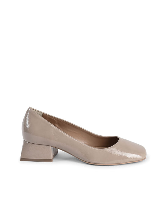 19V69 by VERSACE Beige Ballerinas (101750) Women